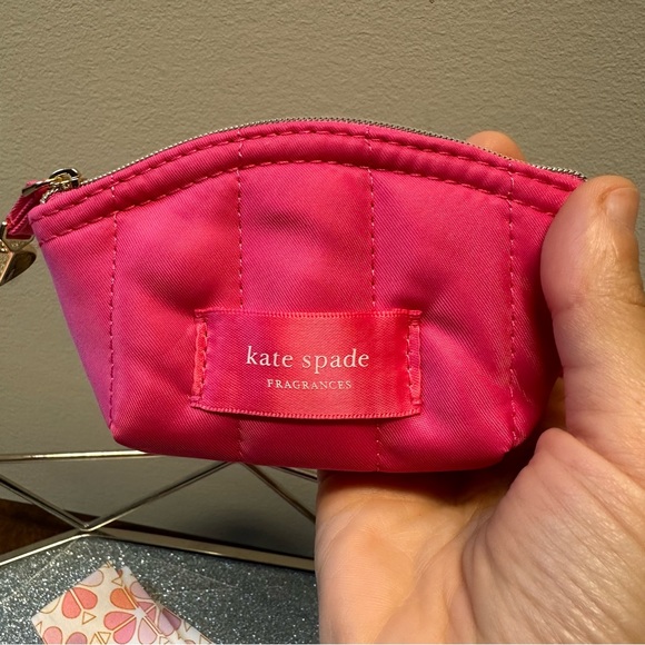 New 4 piece Kate Spade Beauty Set - Picture 7 of 11